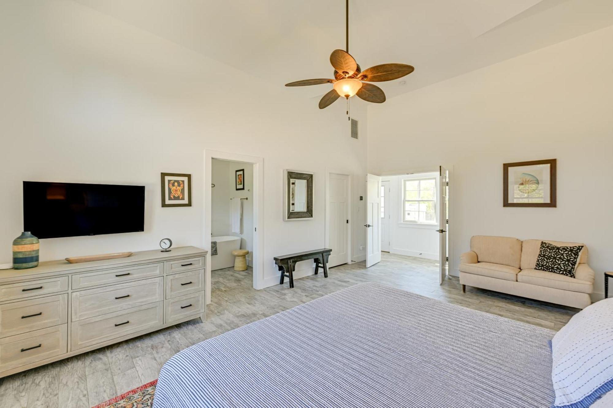 Distinctive Hamptons Home With Pool Near Bay, Ocean Hampton Bays Luaran gambar