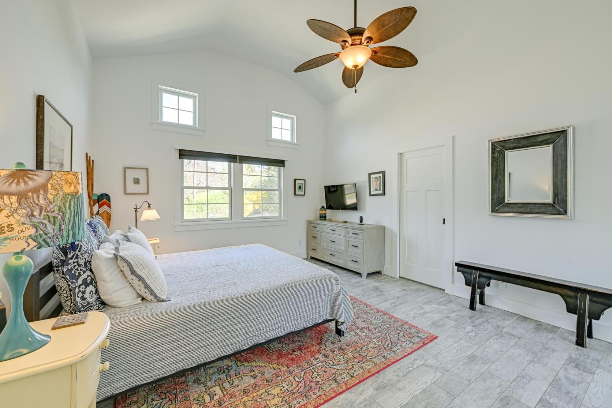 Distinctive Hamptons Home With Pool Near Bay, Ocean Hampton Bays Luaran gambar
