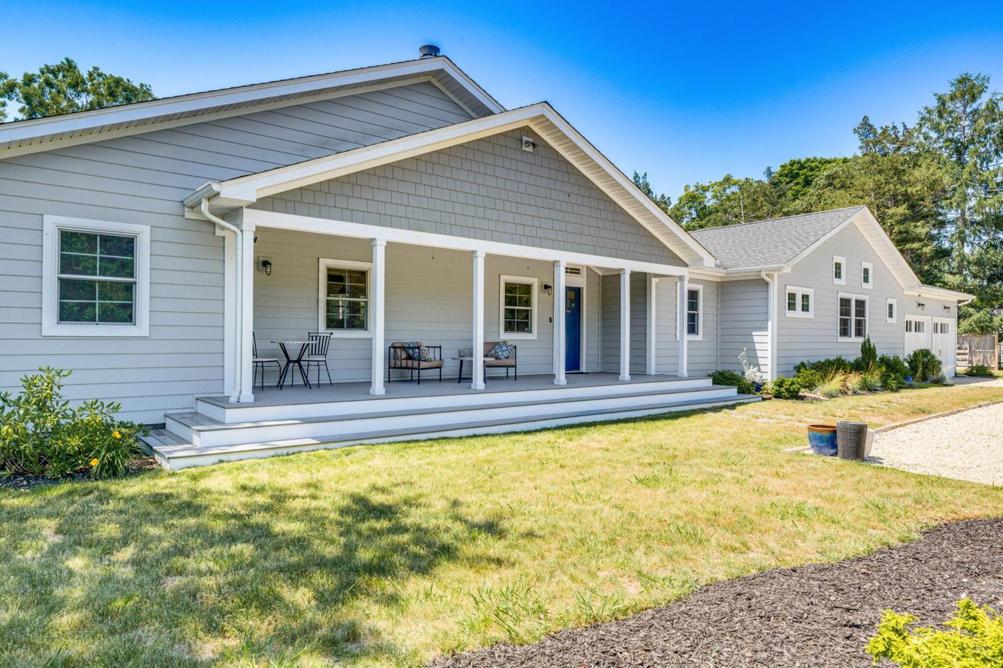Distinctive Hamptons Home With Pool Near Bay, Ocean Hampton Bays Luaran gambar