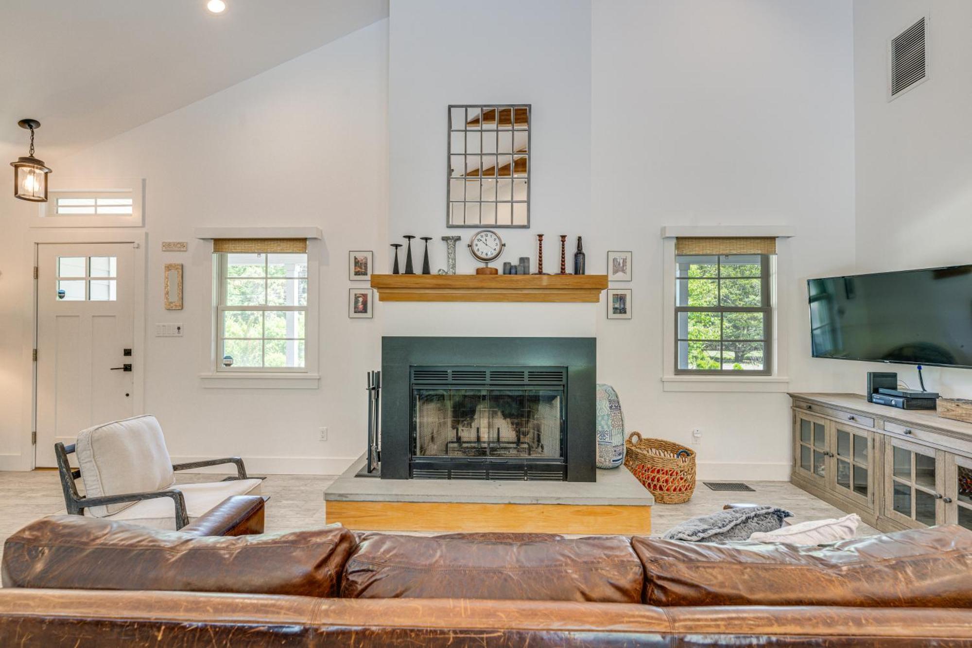 Distinctive Hamptons Home With Pool Near Bay, Ocean Hampton Bays Luaran gambar