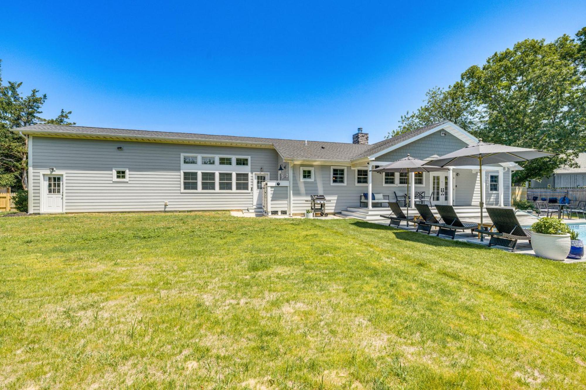 Distinctive Hamptons Home With Pool Near Bay, Ocean Hampton Bays Luaran gambar